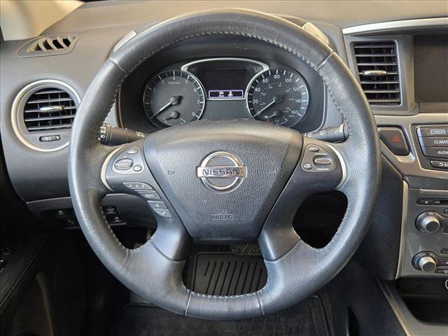 Used 2017 Nissan Pathfinder SL FWD image 11