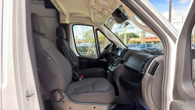 Used 2025 RAM ProMaster 2500 w/ Convenience Group FWD image 13