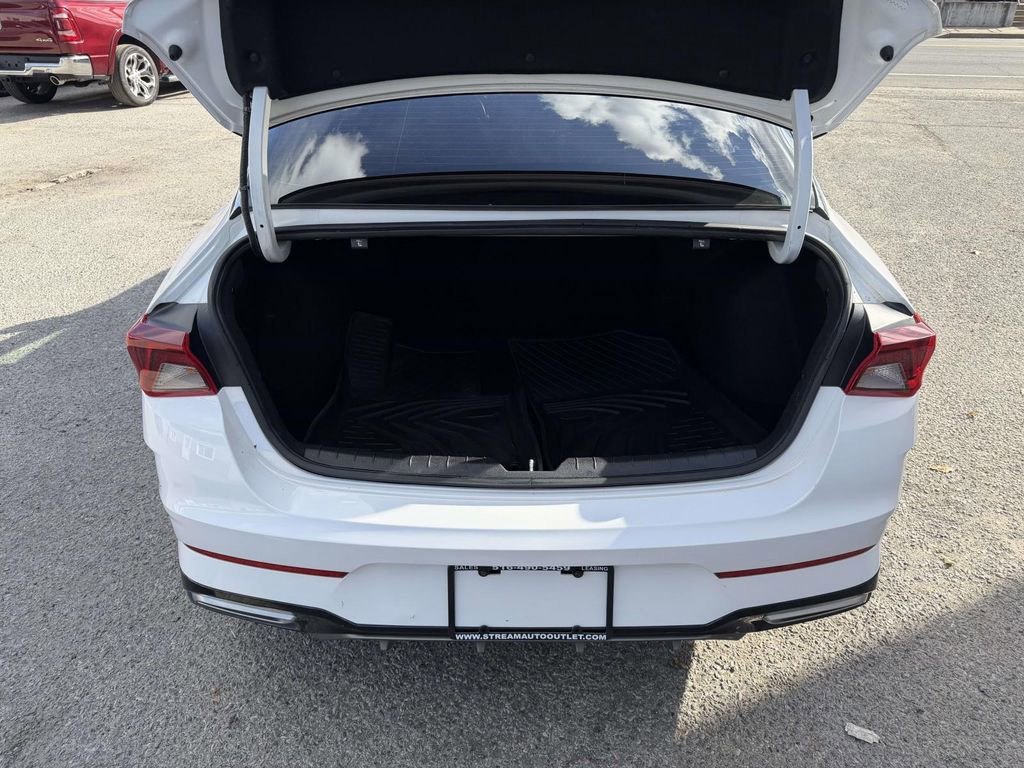 Used 2022 Kia K5 GT-Line image 16