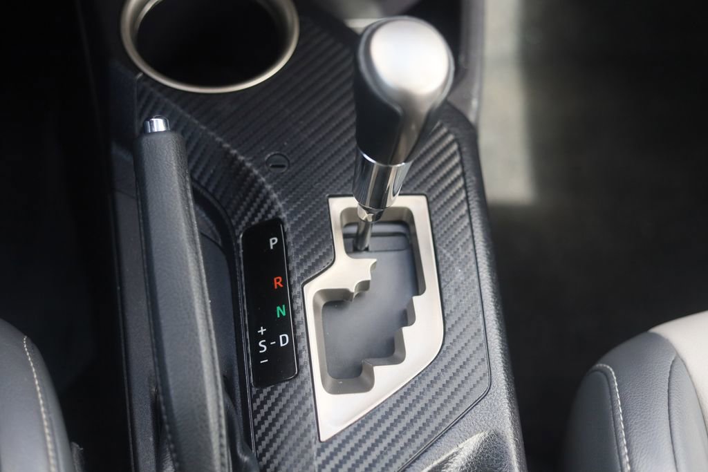 Used 2015 Toyota RAV4 Limited image 12