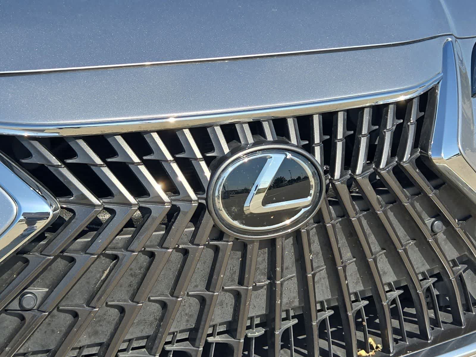 Used 2024 Lexus ES 350 w/ Technology Package FWD image 9