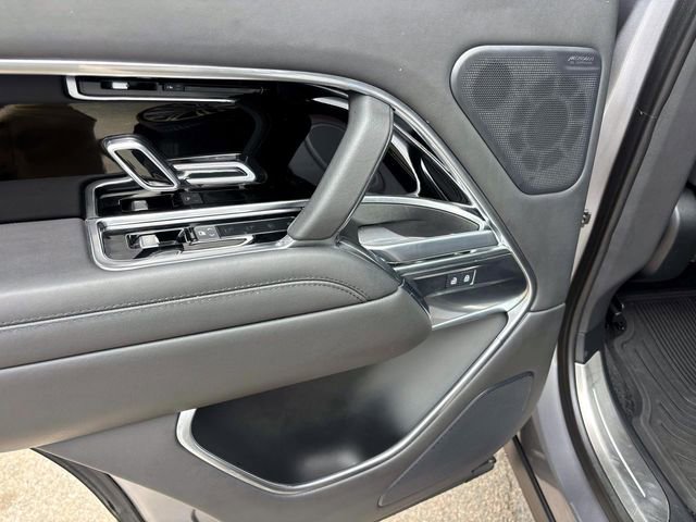 Used 2024 Land Rover Range Rover SE AWD/4WD image 4
