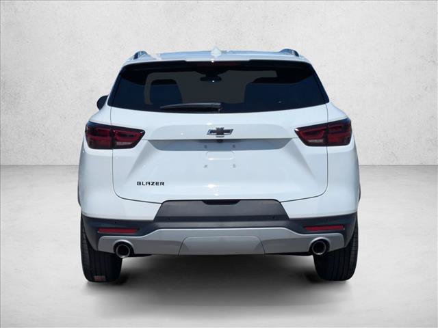 New 2026 Chevrolet Blazer LT w/ LPO, Black Sport Package FWD image 8