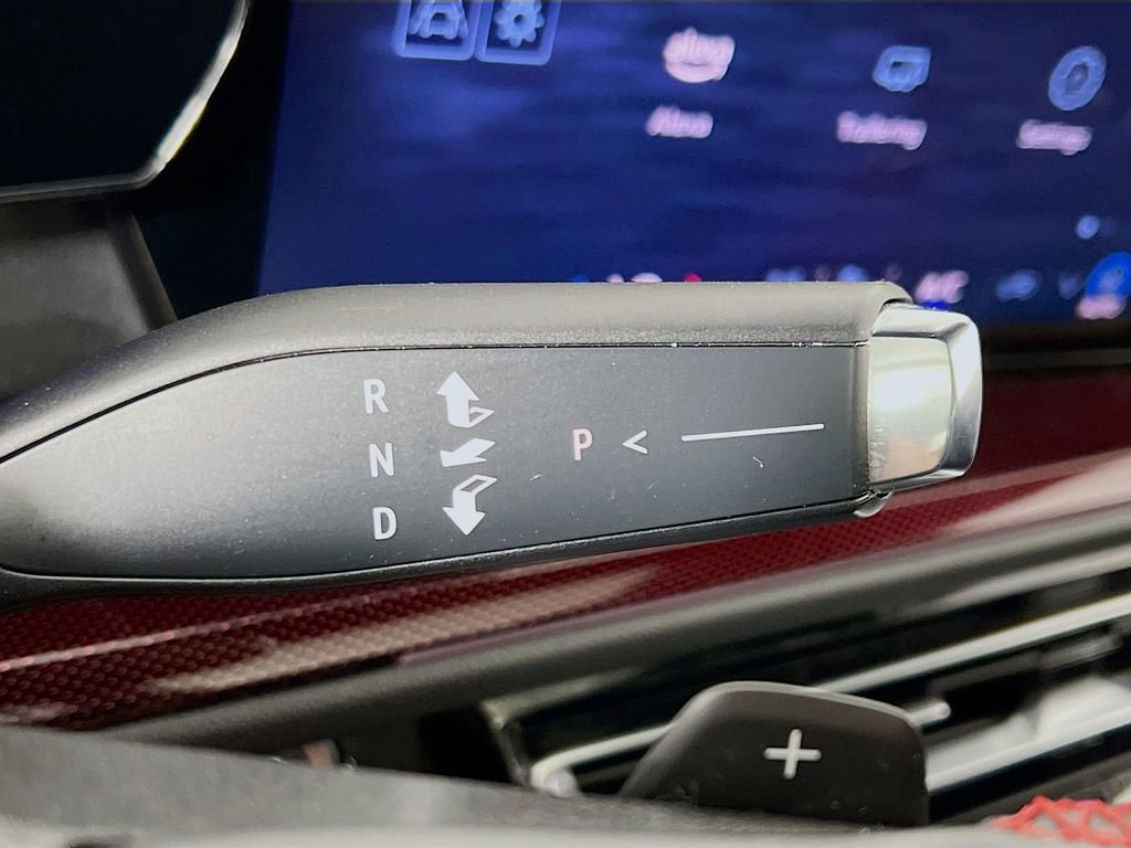 Used 2025 Chevrolet Traverse RS w/ LPO, Floor Liner Package AWD/4WD image 17