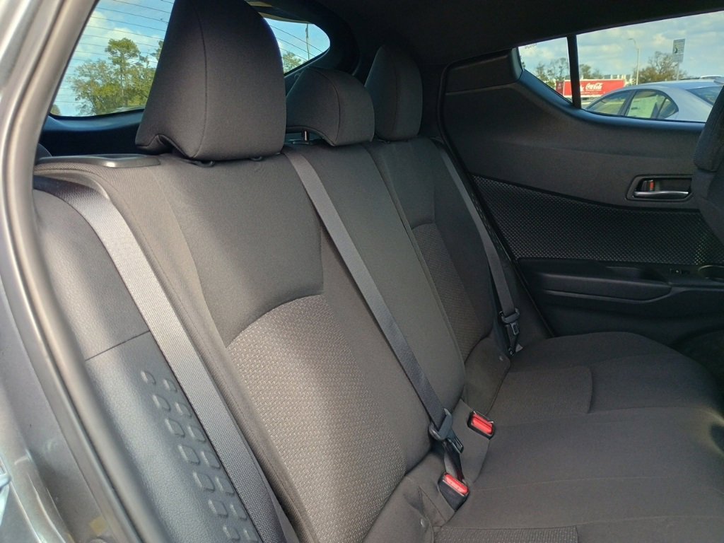 Used 2018 Toyota C-HR XLE image 18