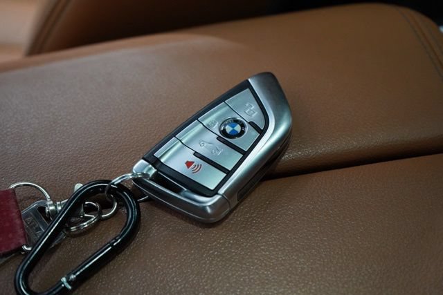 Used 2020 BMW X5 xDrive40i w/ Premium Package AWD/4WD image 39