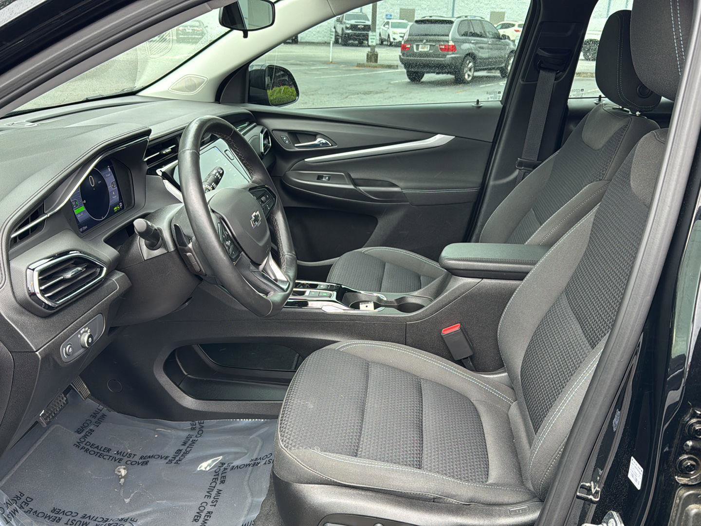 Used 2023 Chevrolet Bolt EUV LT w/ Comfort Package image 8