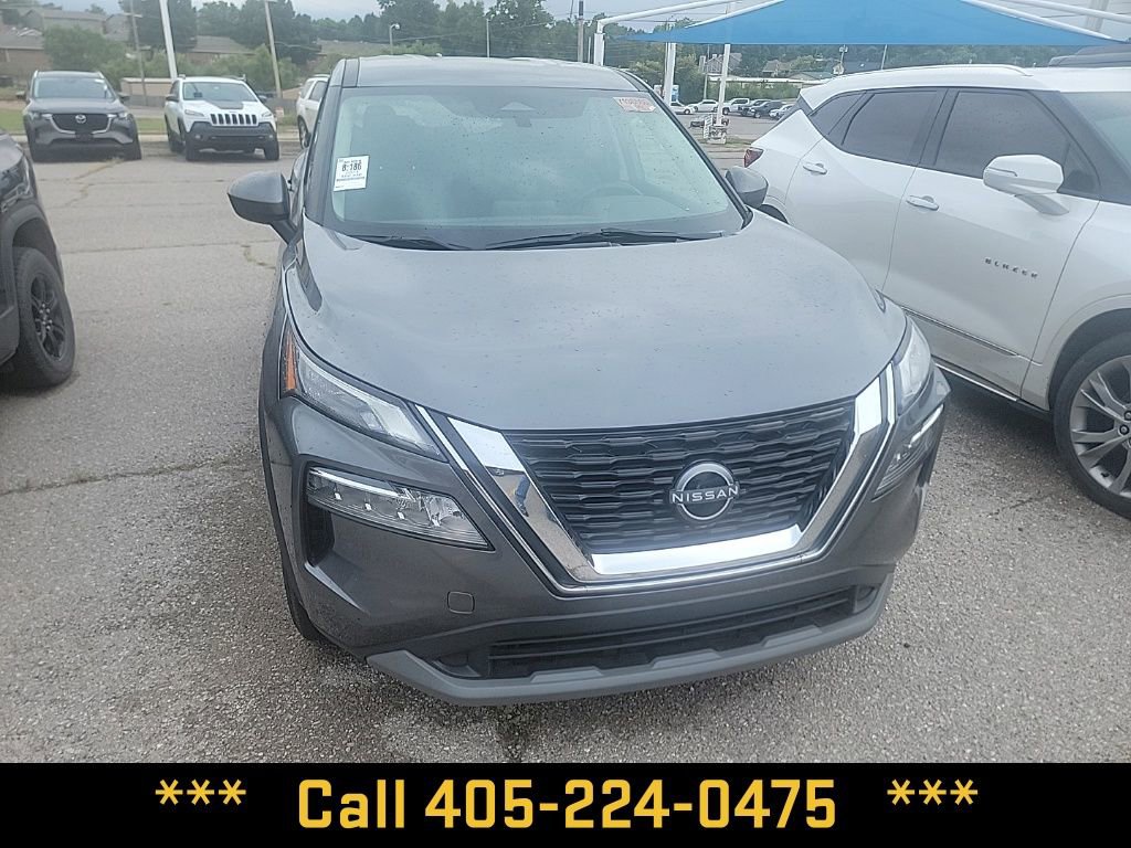 Used 2023 Nissan Rogue SV image 32