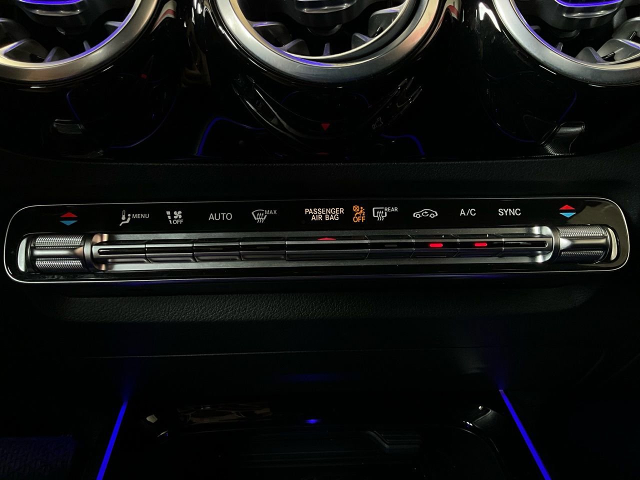 Used 2025 Mercedes-Benz GLA 250 image 27