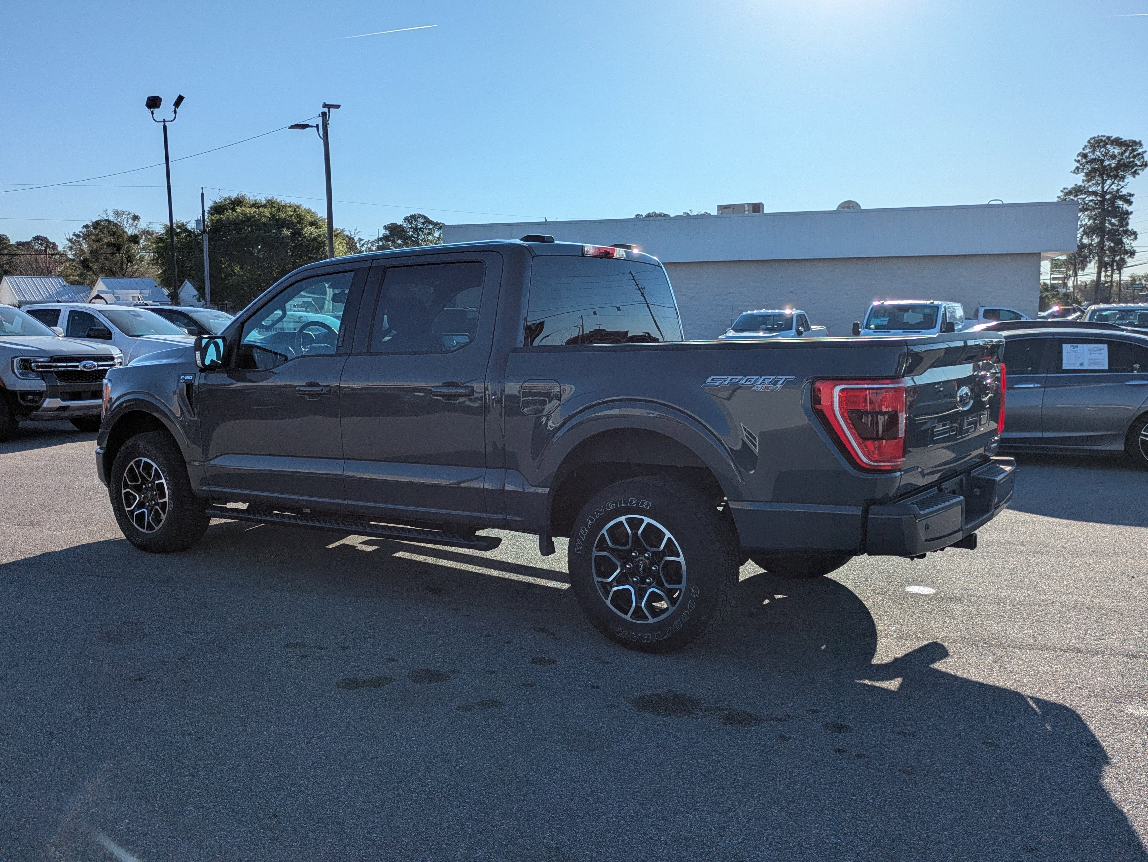 Used 2021 Ford F150 XLT w/ Equipment Group 302A High image 6