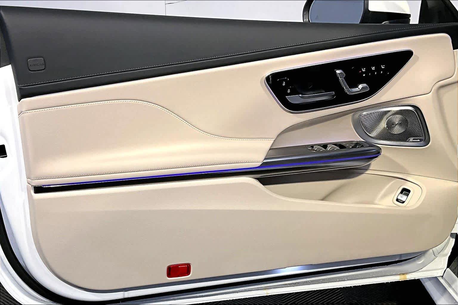 New 2026 Mercedes-Benz CLE 300 4MATIC Cabriolet image 11
