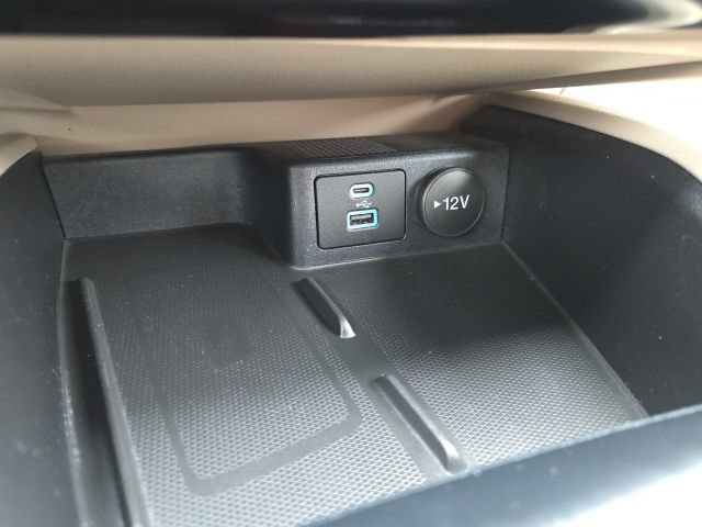 Used 2022 Ford Escape SEL w/ Technology Package AWD/4WD image 18