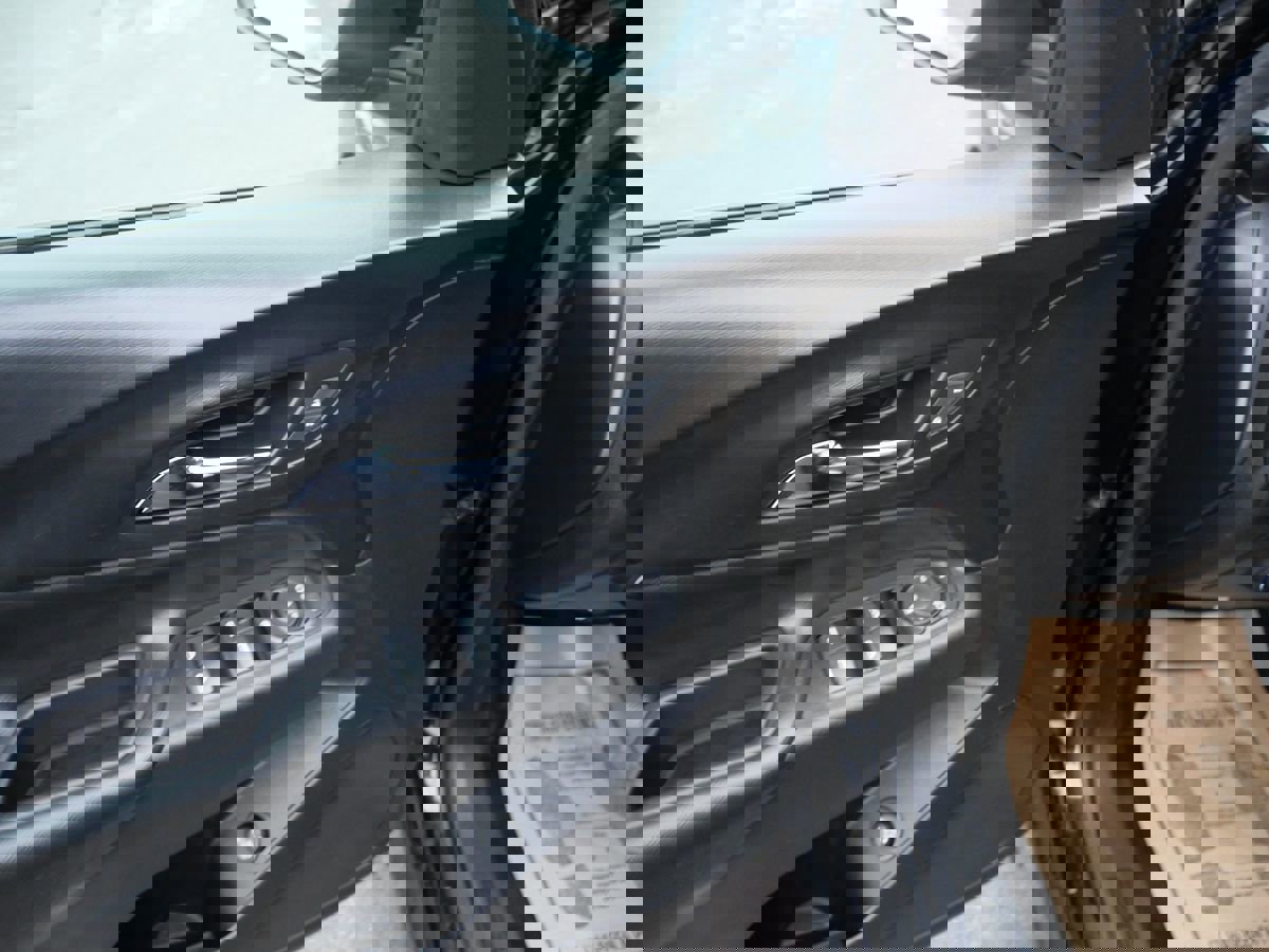 Used 2019 Chevrolet Equinox LT image 16