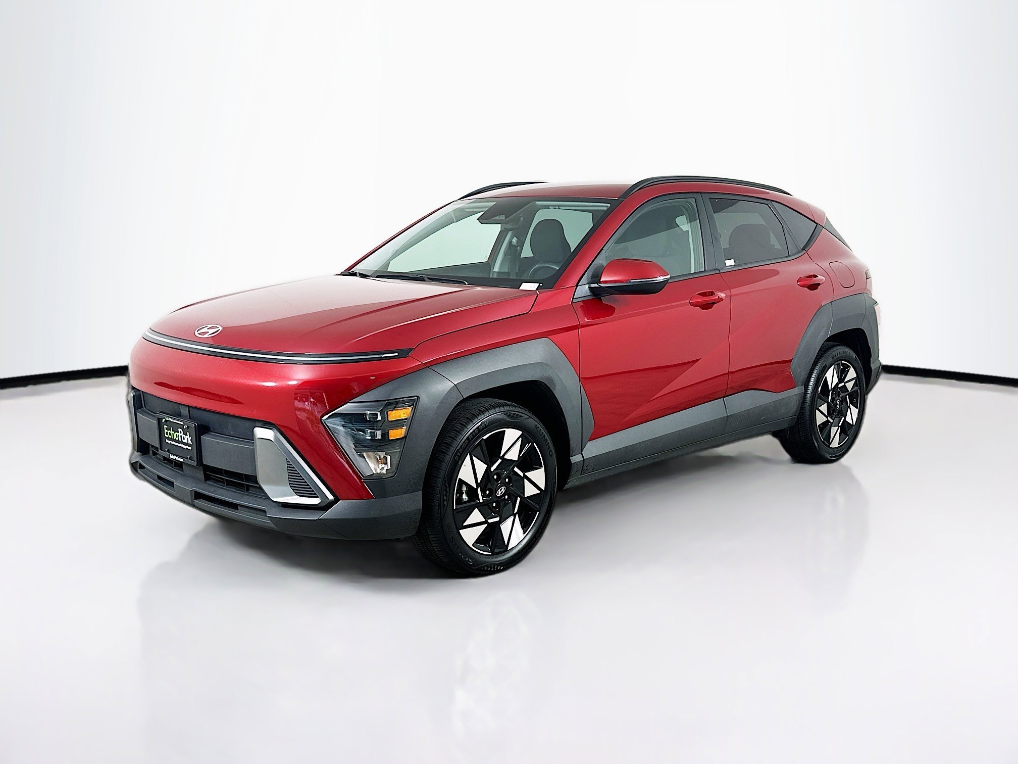 Used 2025 Hyundai Kona SEL FWD image 3
