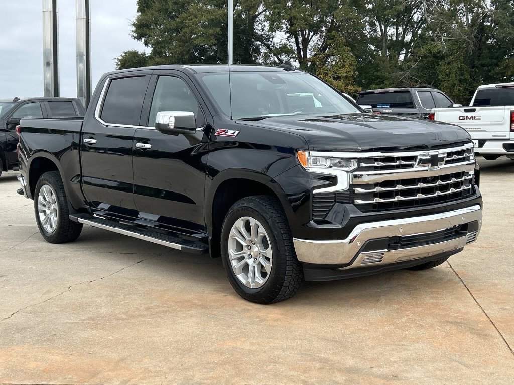 Certified 2023 Chevrolet Silverado 1500 LTZ AWD/4WD image 5