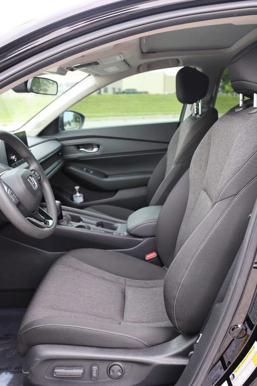 Used 2023 Honda Accord EX image 12
