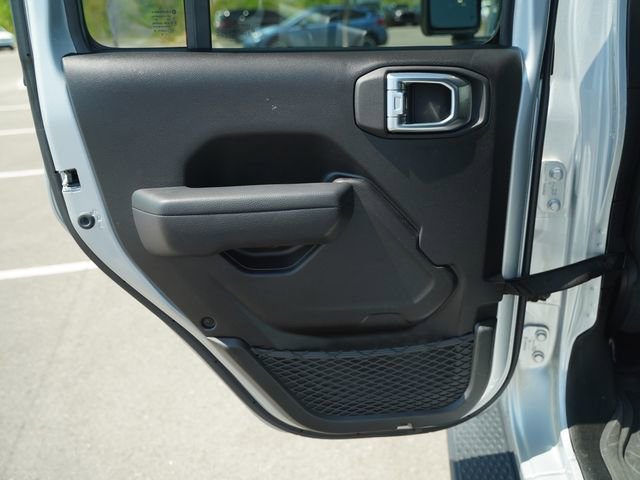 Used 2023 Jeep Gladiator Sport image 16