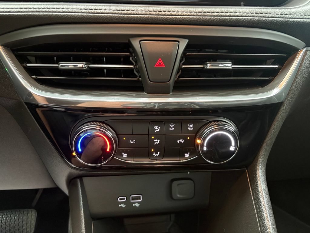 Used 2026 Buick Encore GX Sport Touring w/ Comfort Package FWD image 23