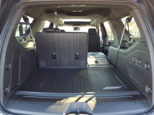 New 2027 Chevrolet Suburban LT w/ Comfort Package AWD/4WD image 11