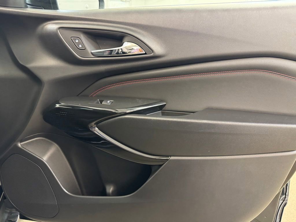 New 2026 Chevrolet Trax RS w/ Sunroof Package image 26