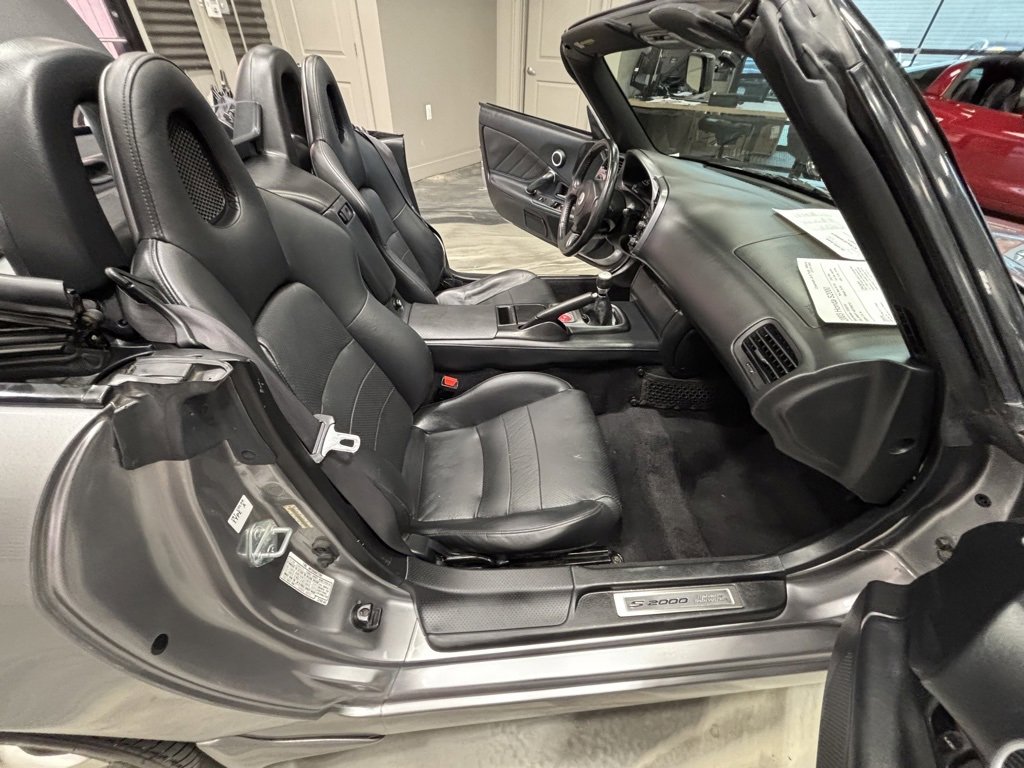 Used 2003 Honda S2000 image 35