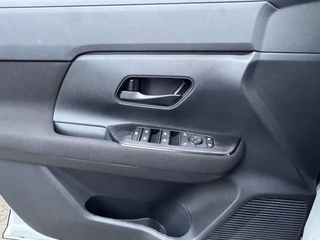 New 2026 Nissan Kicks S image 18