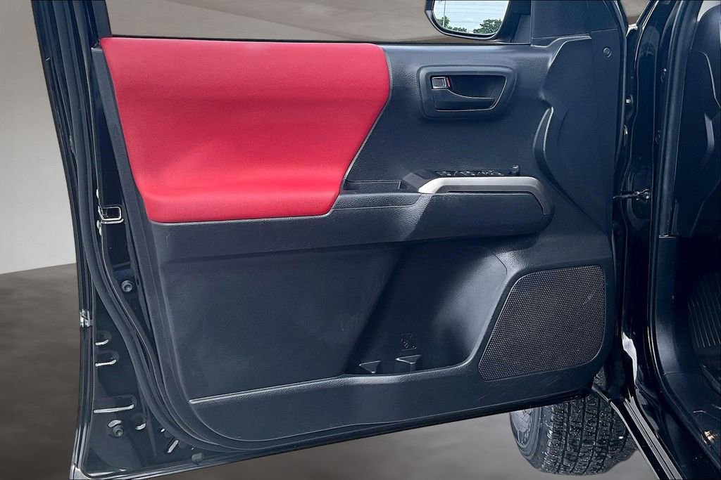 Used 2022 Toyota Tacoma SR5 w/ Technology Package RWD image 21