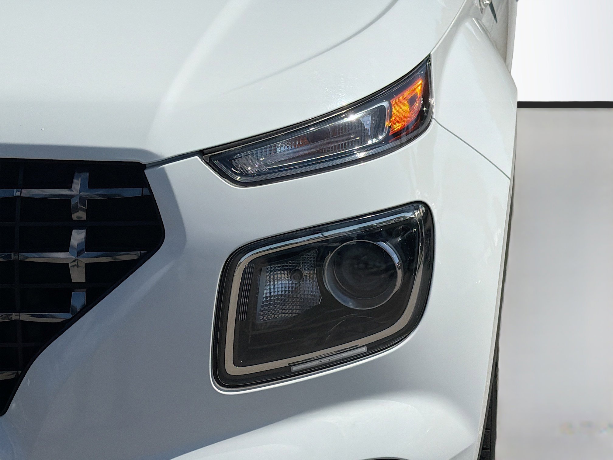 Used 2021 Hyundai Venue SEL image 9