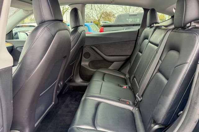 Used 2021 Tesla Model Y Long Range image 35