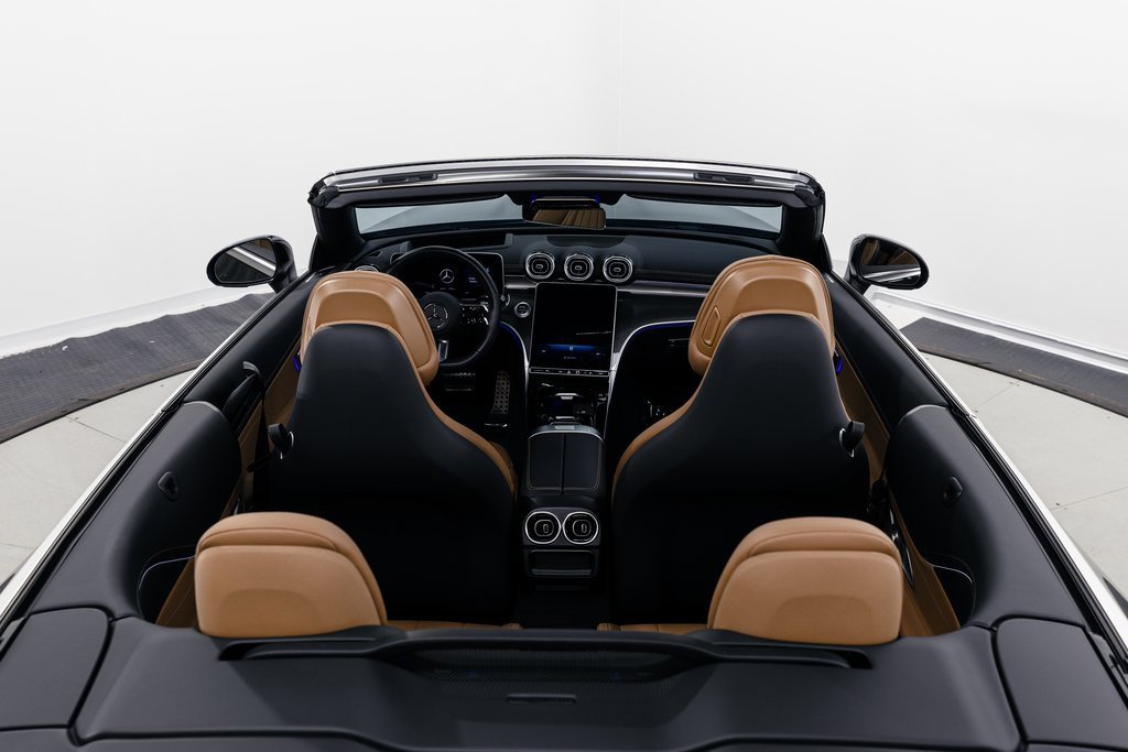 Used 2024 Mercedes-Benz CLE 450 4MATIC Cabriolet w/ Driver Assistance Package image 28