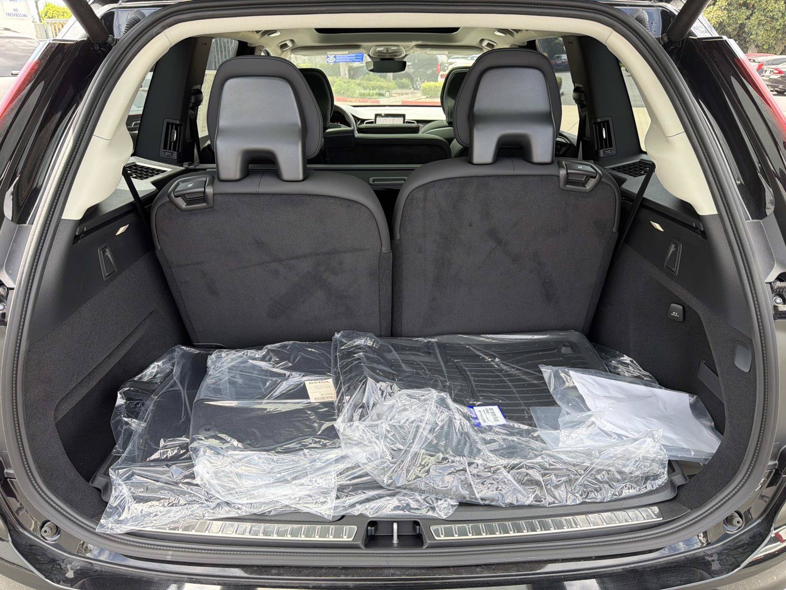 New 2026 Volvo XC90 B5 Plus w/ Protection Package AWD/4WD image 19