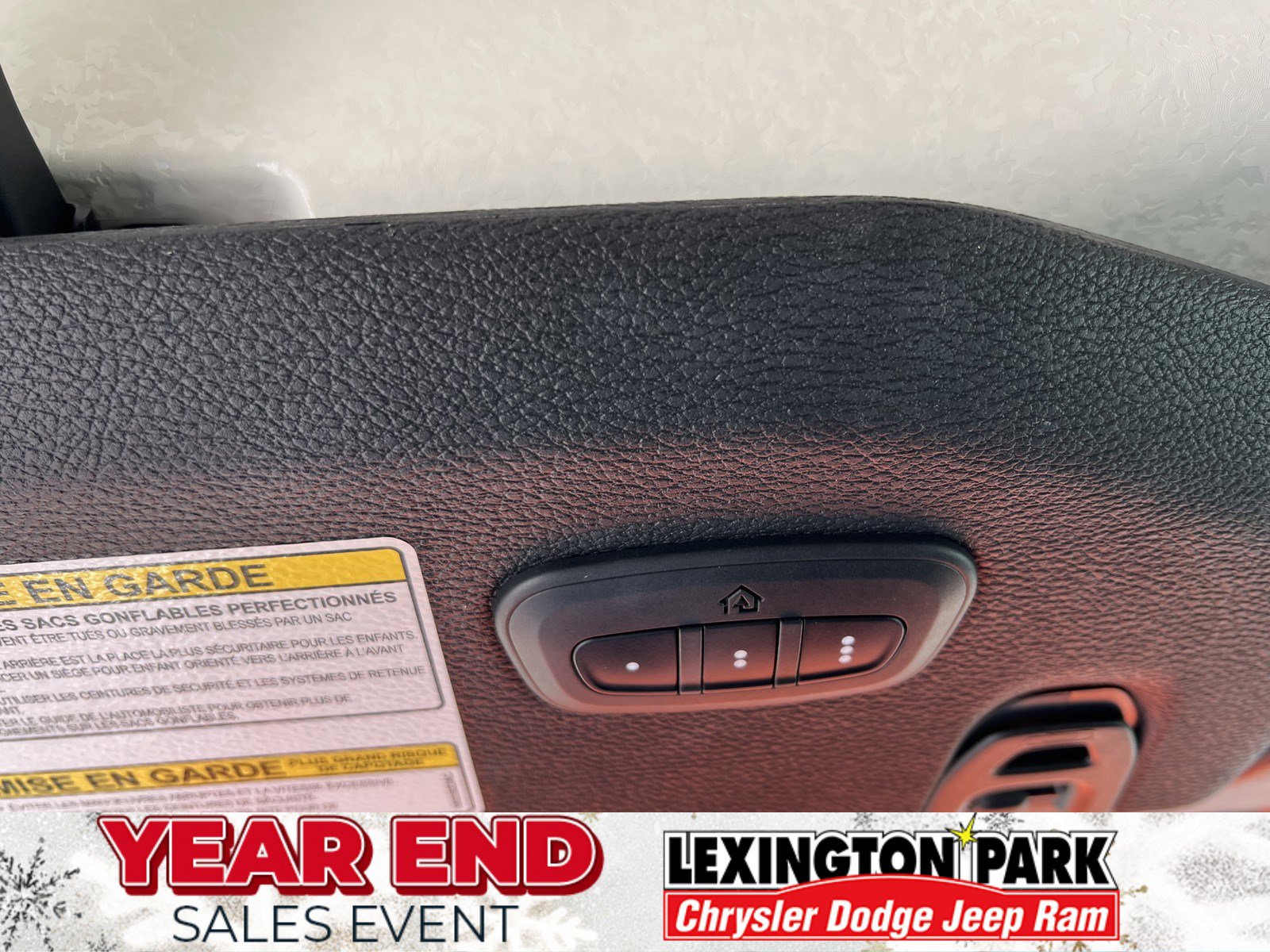 Used 2020 Jeep Wrangler Unlimited Sahara image 31