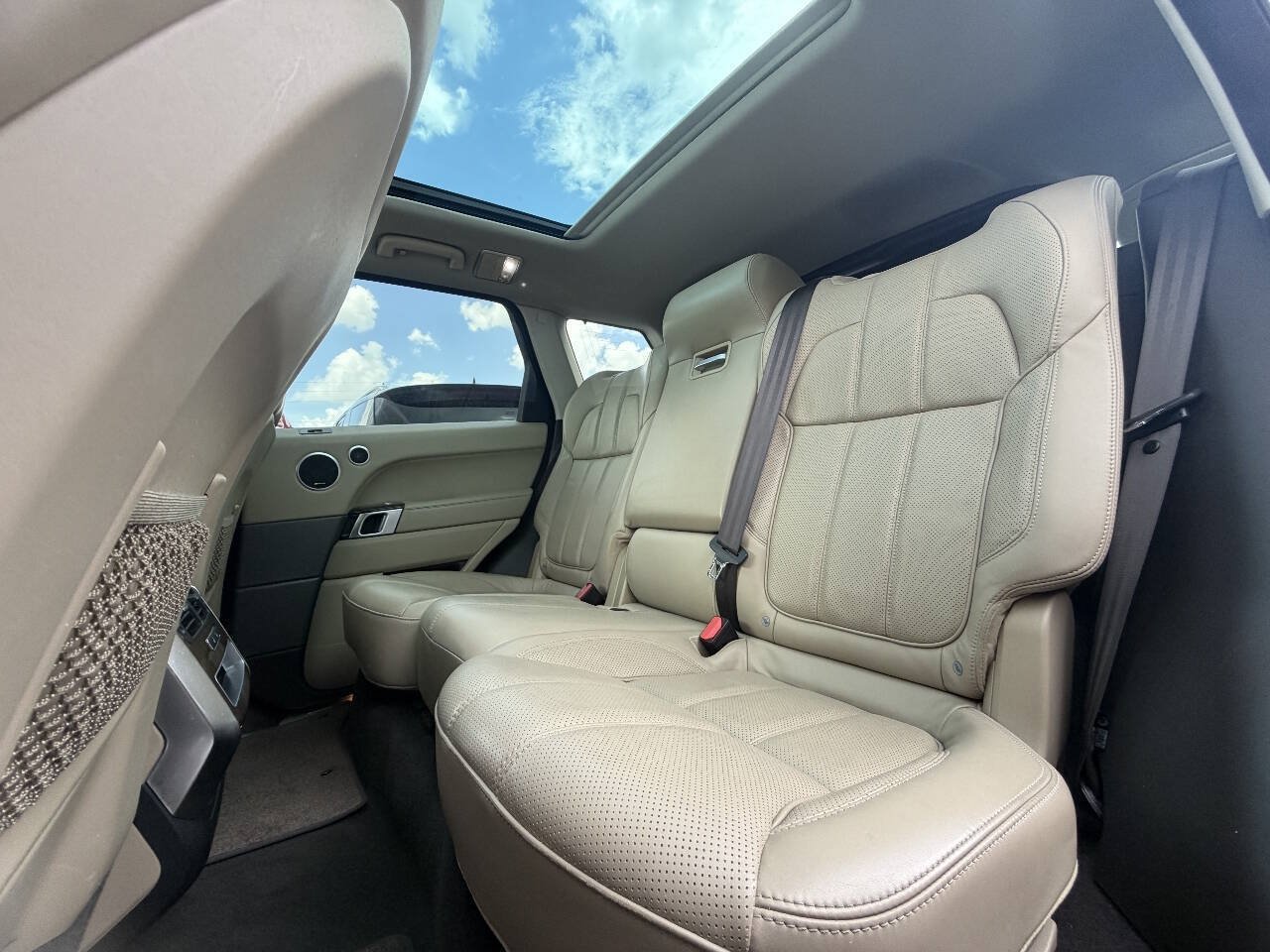 Used 2015 Land Rover Range Rover Sport HSE AWD/4WD image 22