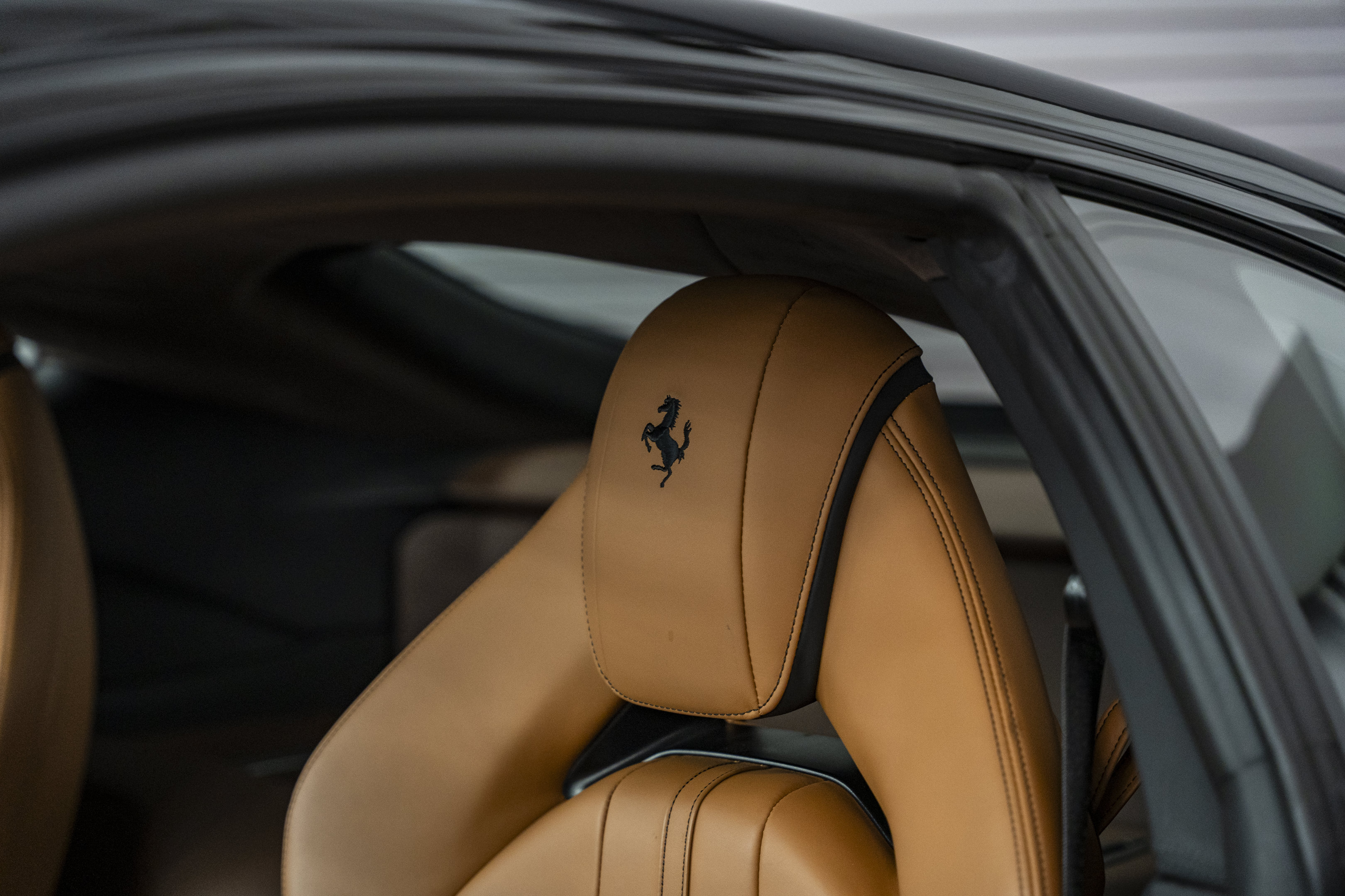 Used 2019 Ferrari 812 Superfast RWD image 25