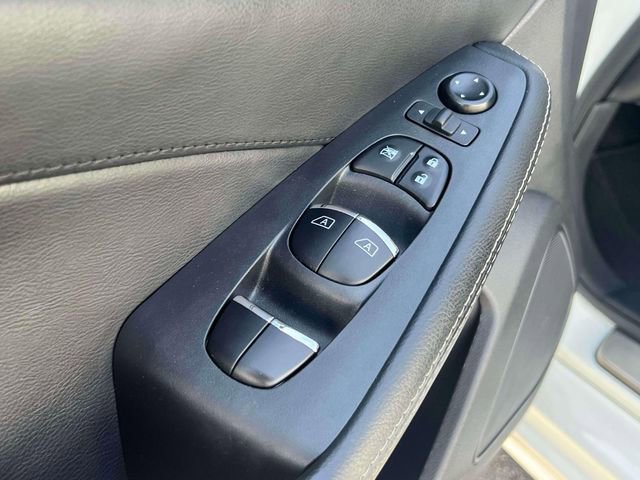 Used 2023 Nissan Maxima Platinum w/ Sport Mat Group FWD image 25