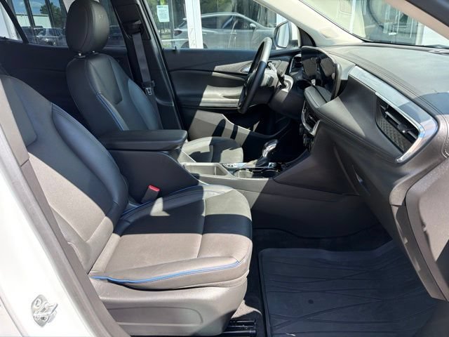 Used 2025 Buick Encore GX Sport Touring w/ Comfort Package FWD image 15