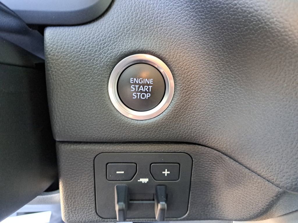 Used 2024 Toyota Tundra Limited image 28