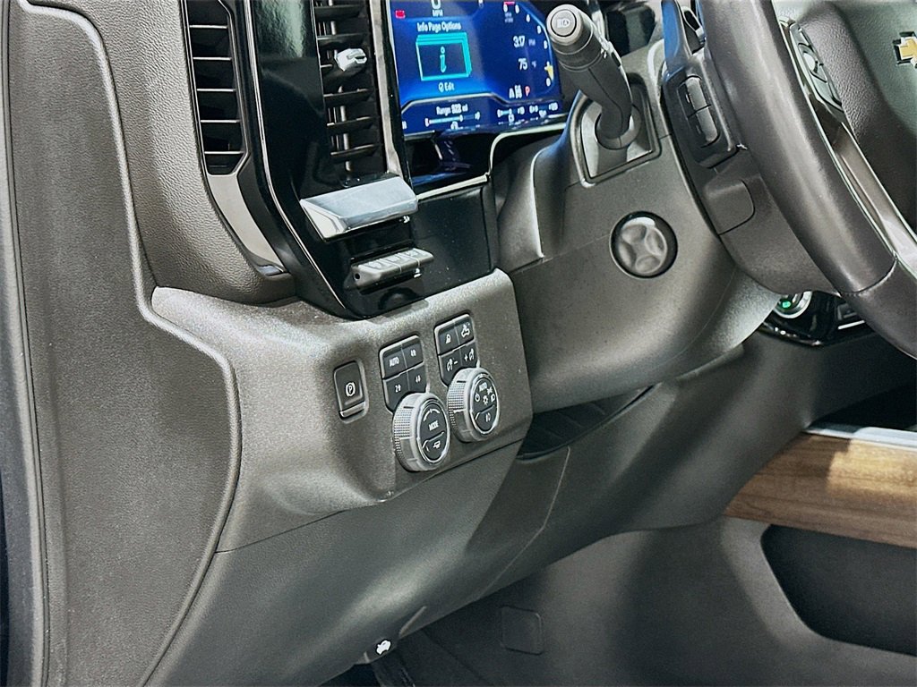Used 2024 Chevrolet Silverado 1500 High Country w/ Technology Package image 10