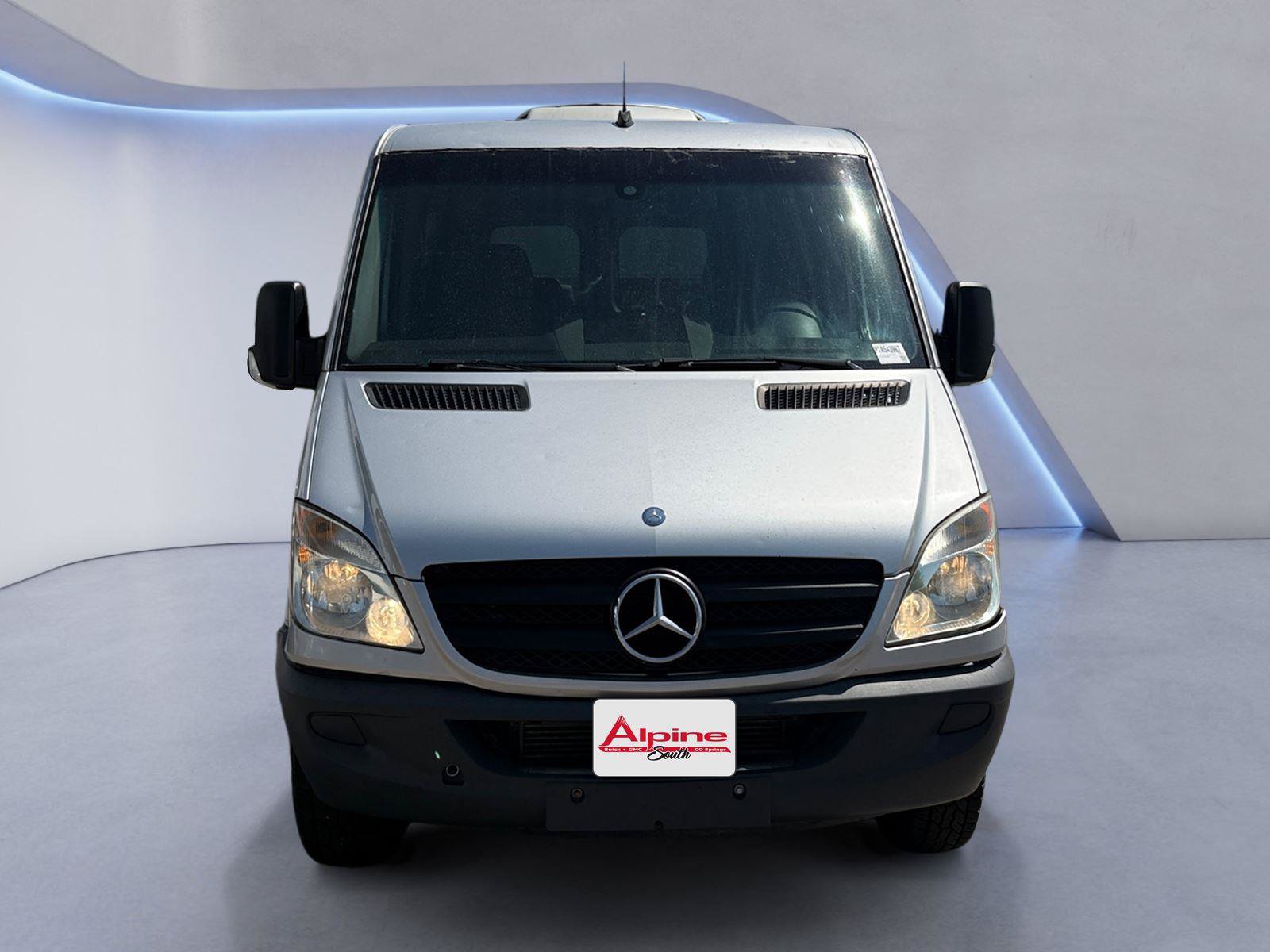 Used 2010 Mercedes-Benz Sprinter 2500 image 8