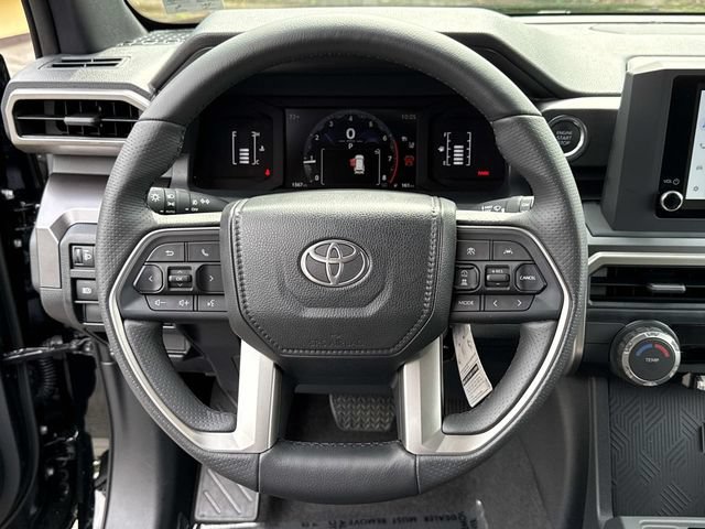 Used 2026 Toyota 4Runner SR5 AWD/4WD image 18