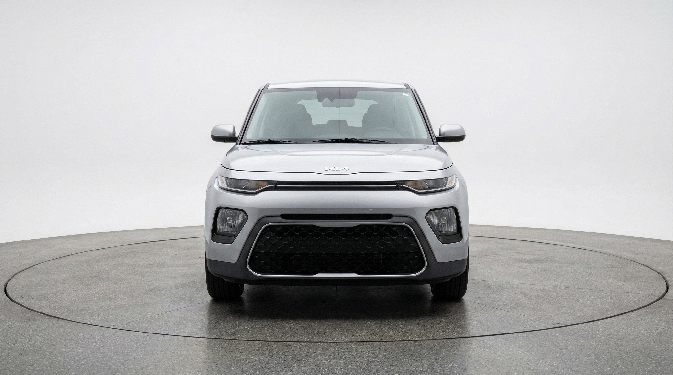 Used 2025 Kia Soul LX w/ LX Technology Package image 2