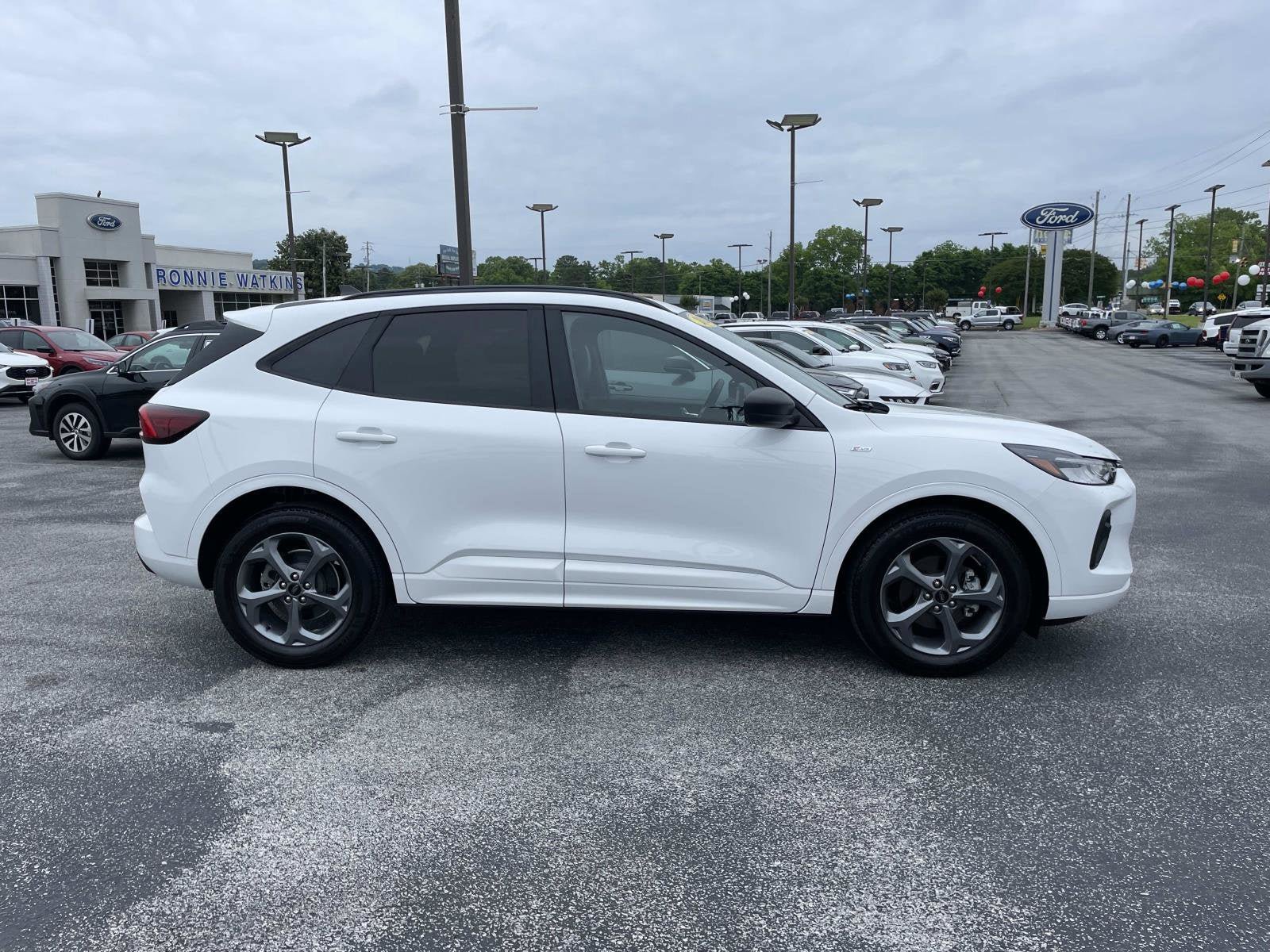 Used 2023 Ford Escape ST-Line w/ Equipment Group 301A FWD image 2