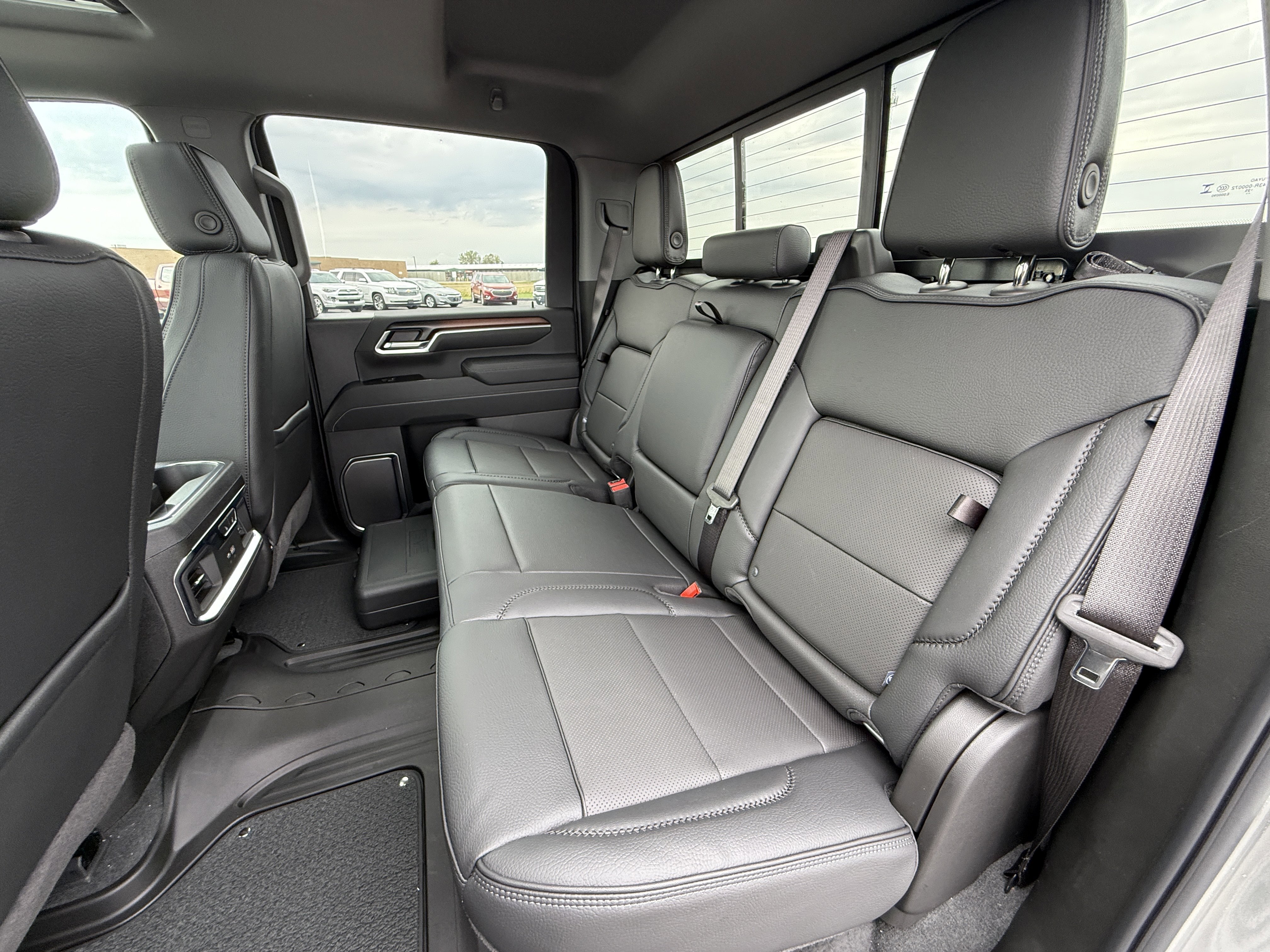 New 2026 GMC Sierra 2500 Denali w/ Denali Reserve Package image 14