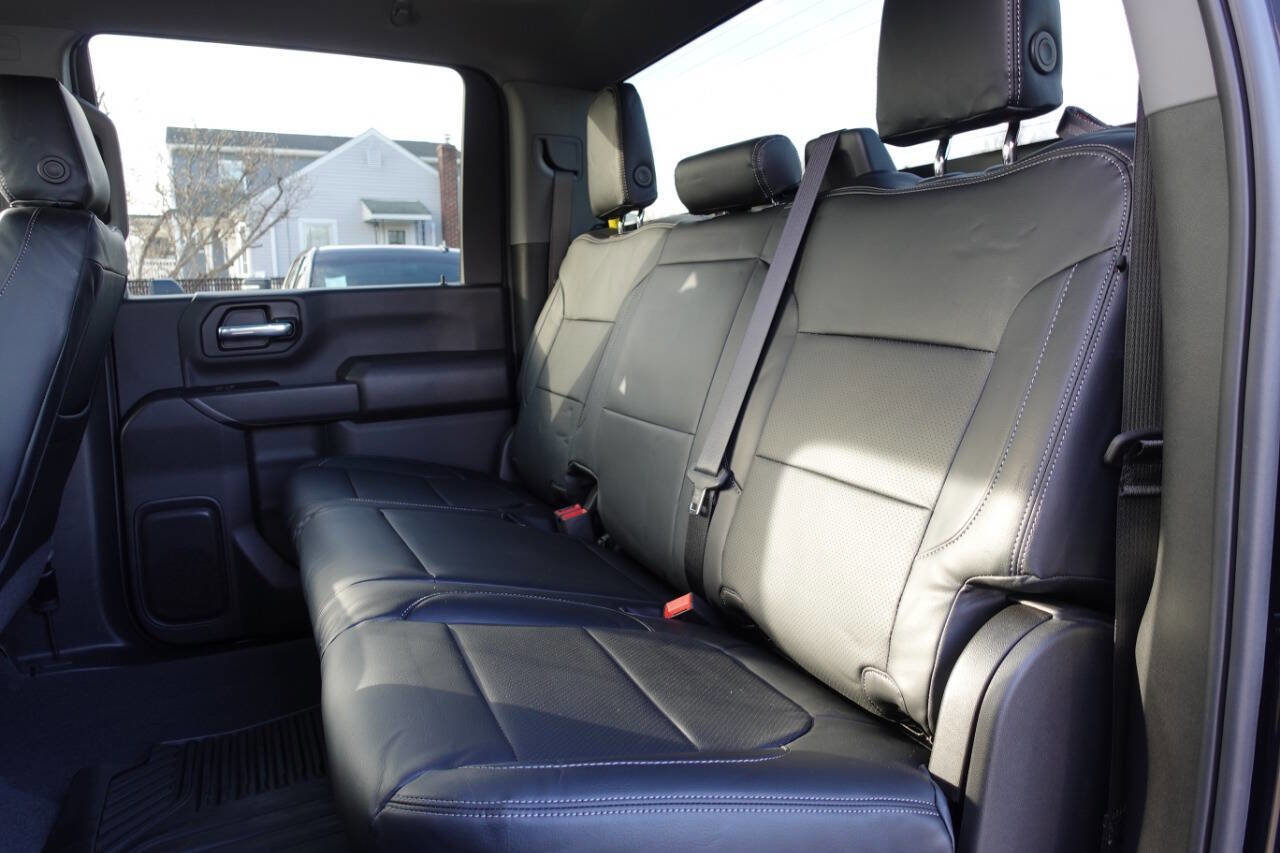 Used 2025 Chevrolet Silverado 2500 Custom w/ Custom Value Package image 19