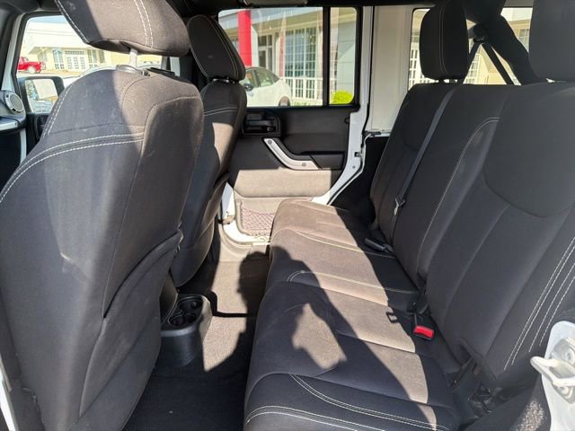 Used 2015 Jeep Wrangler Unlimited Sahara w/ Connectivity Group image 11