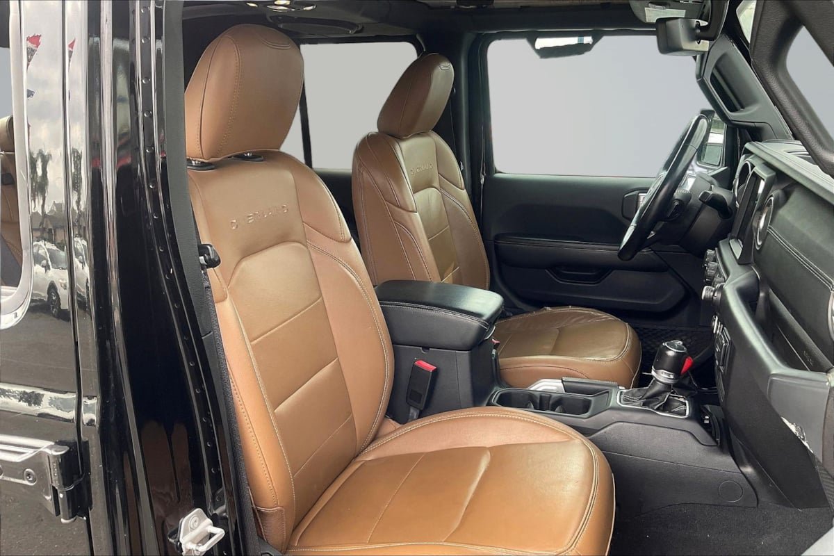 Used 2020 Jeep Gladiator Overland AWD/4WD image 7
