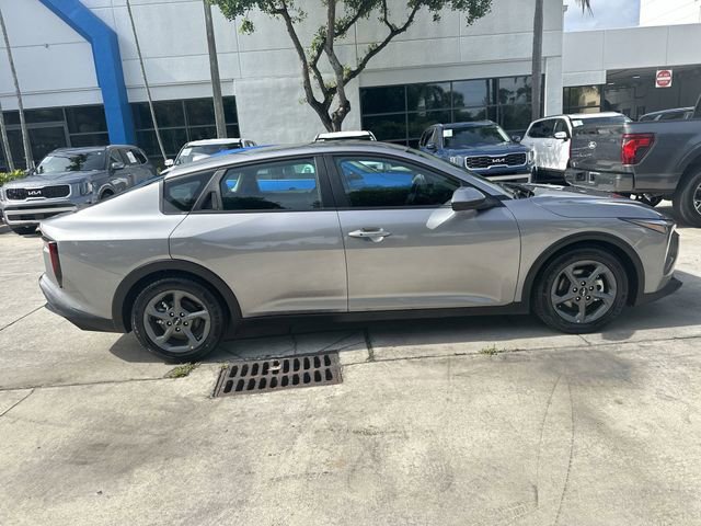 Used 2025 Kia K4 FWD image 35