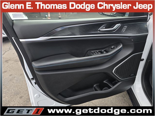 Certified 2022 Jeep Grand Cherokee Trailhawk w/ Advanced Protech Group II image 23