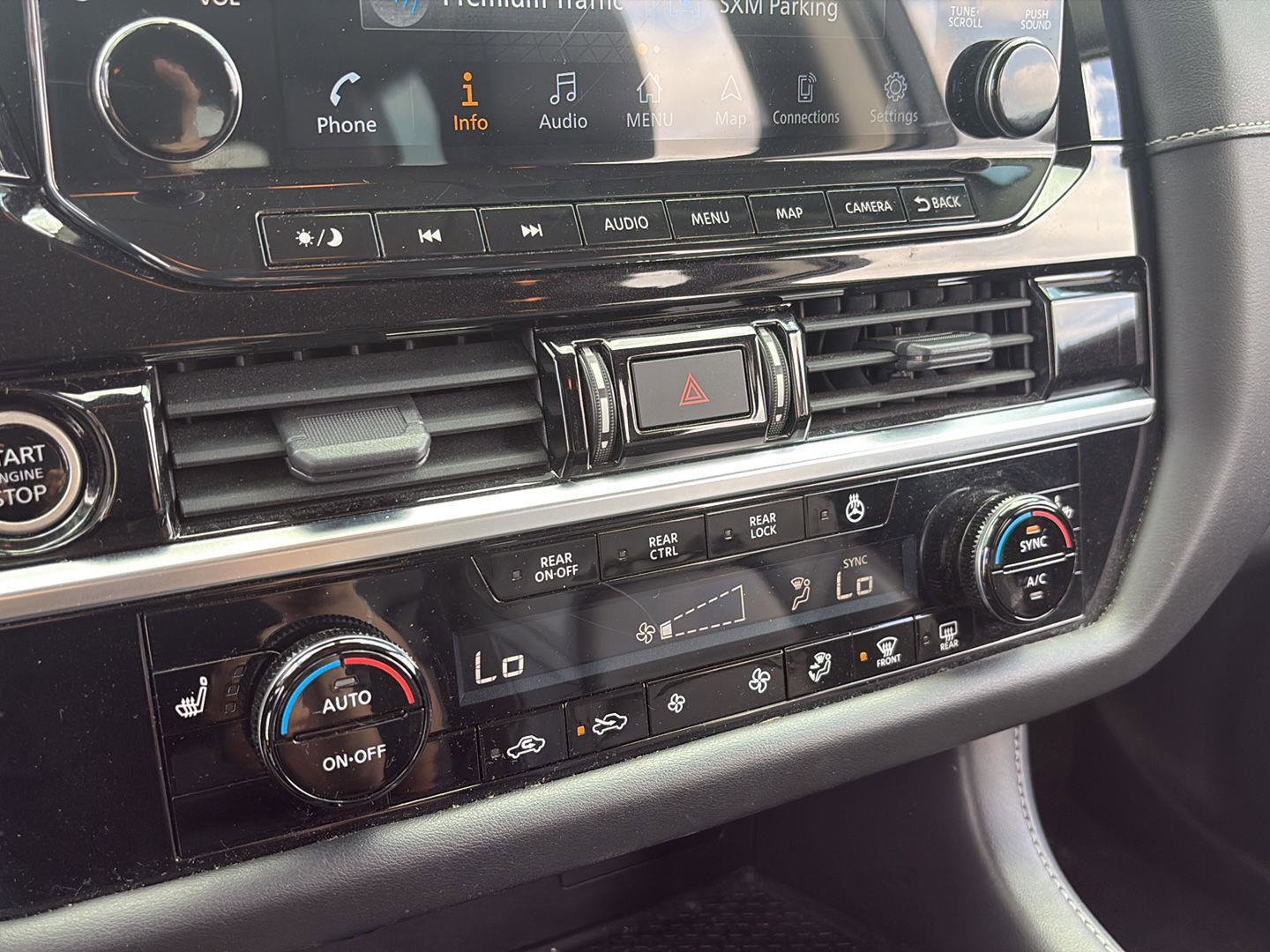 Used 2022 Nissan Pathfinder SL AWD/4WD image 28