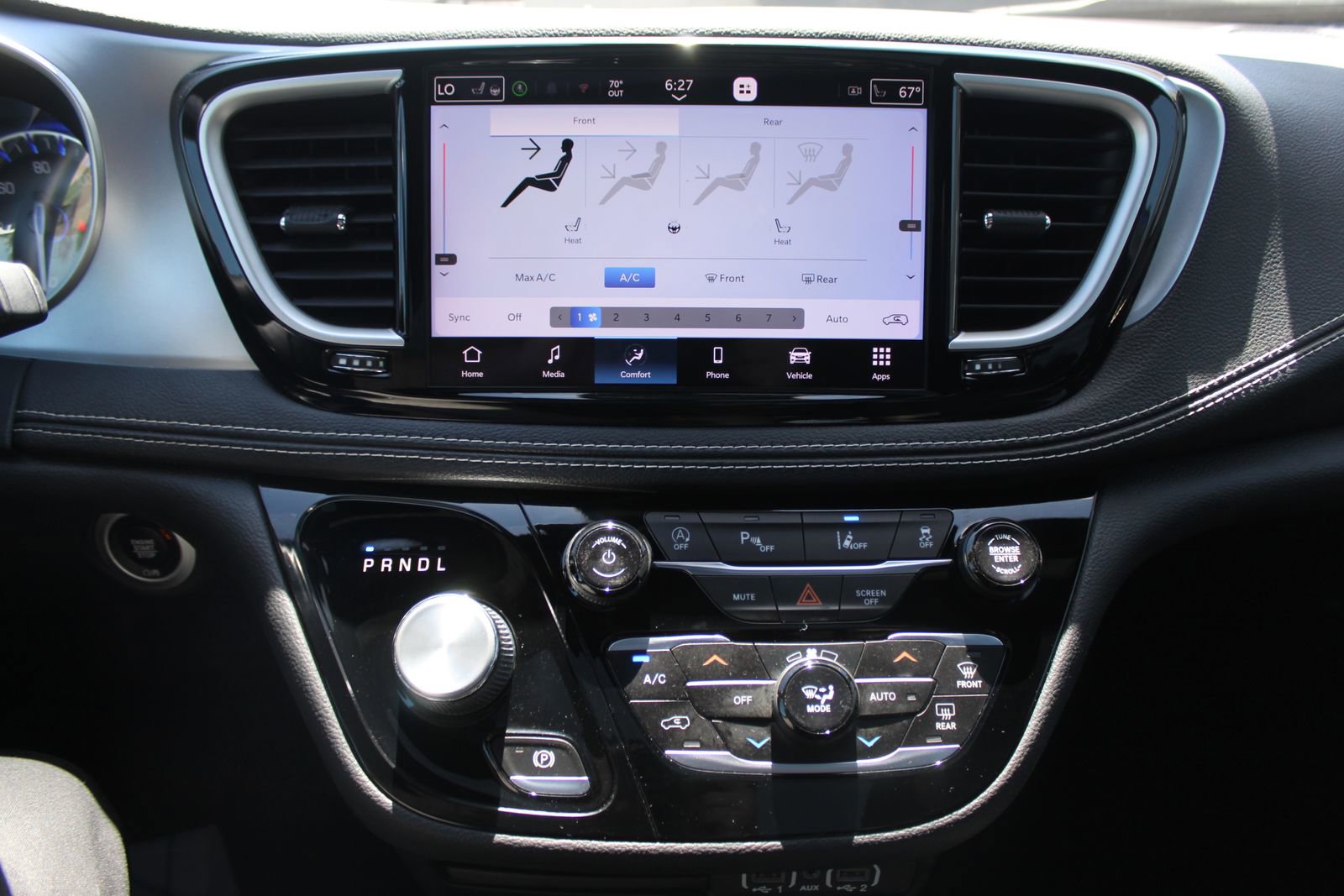 Used 2021 Chrysler Pacifica Touring-L w/ Uconnect Theater Family Group FWD image 31